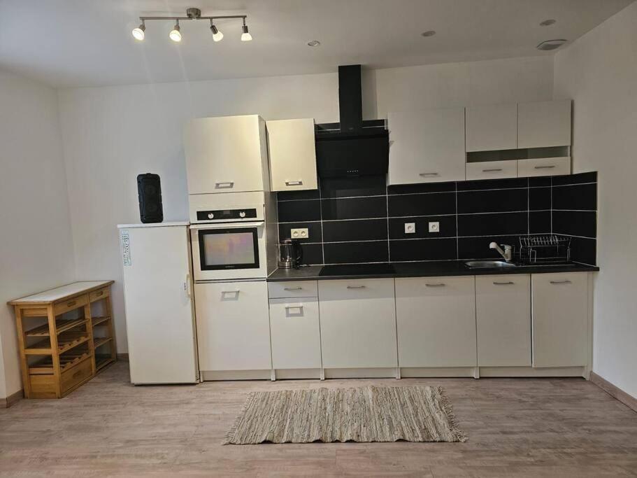 Joli Appartement En Face De Lac Nantua Bagian luar foto